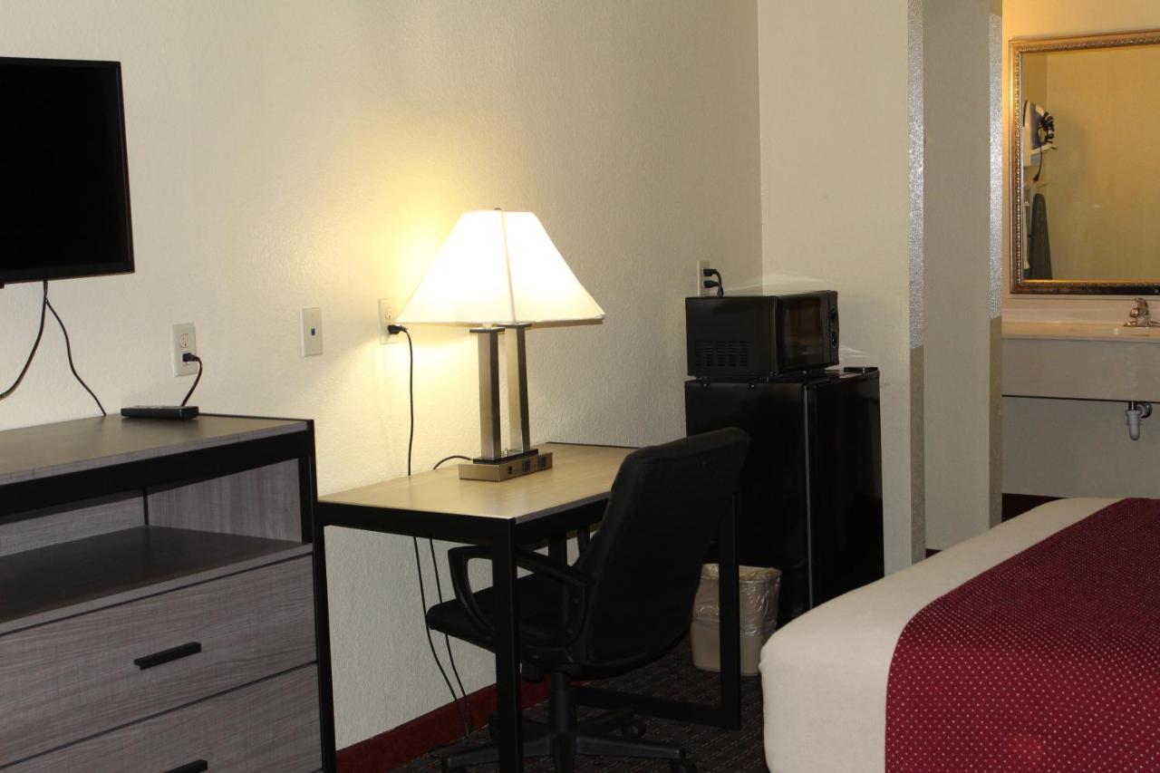 Scottish Inns ฟอร์ตเวิร์ท ภายนอก รูปภาพ