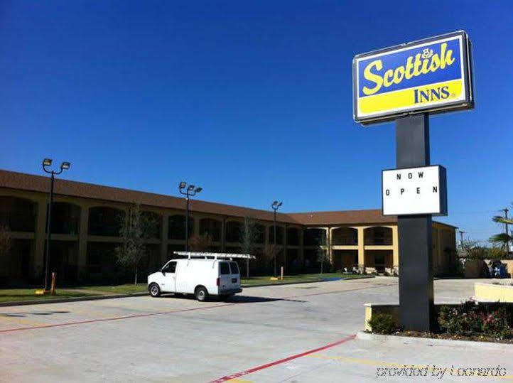 Scottish Inns ฟอร์ตเวิร์ท ภายนอก รูปภาพ